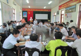 Phó Tổng giám đốc Nguyễn Quốc Khánh kiểm tra tiến độ thi công tại Thủy điện Hủa Na