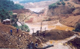 Hội thảo “Quản trị khoáng sản: Việt Nam đang ở đâu?”
