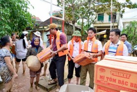 BSR cứu trợ đồng bào lũ lụt tại Quảng Ngãi