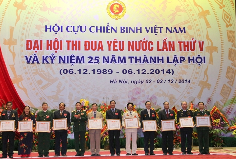 Hội CCB Việt Nam tặng bằng khen CCB Dầu khí