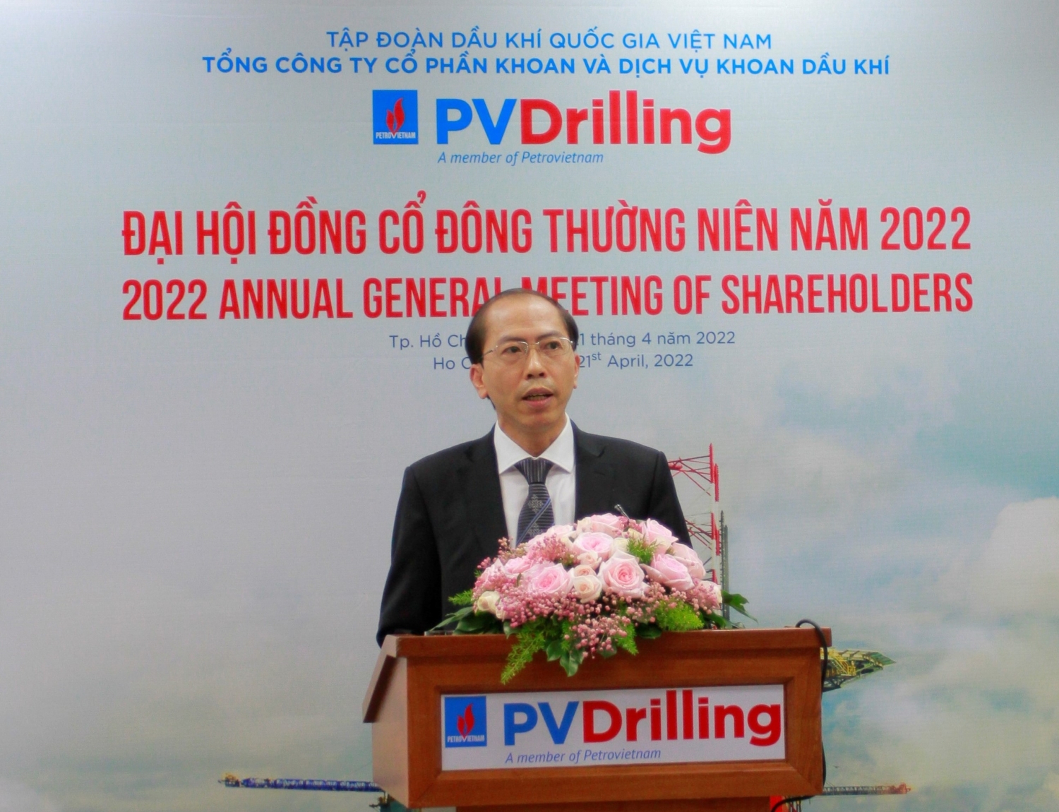 Phó Tổng giám đốc PV Drilling Đỗ Danh Rạng báo cáo tại Đại hội.