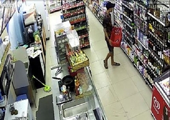 TP HCM: Truy tìm băng cướp tài sản tại cửa hàng tiện ích