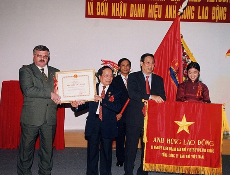 Vietsovpetro: Những sự kiện đi cùng năm tháng Vietsovpetro: 40 năm và những dấu mốc lịch sử