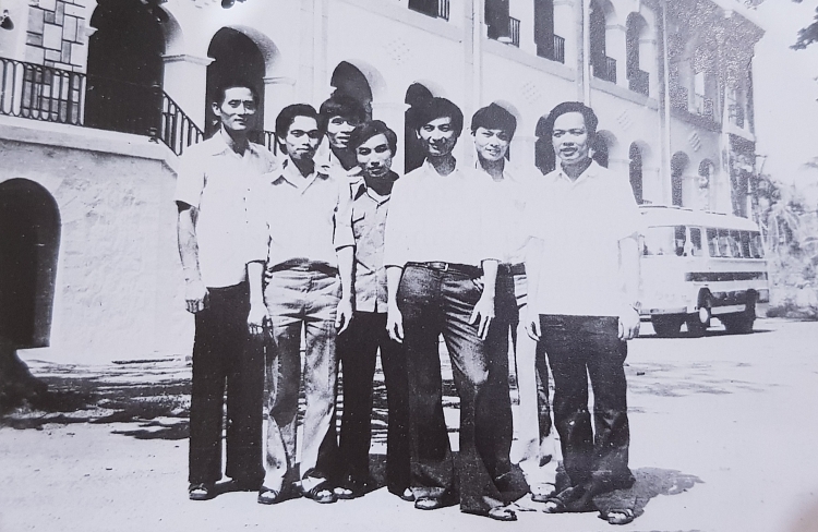 Ban Chấp hành Chi đoàn Thanh niên Cộng sản Hồ Chí Minh Vietsopetro khóa I (năm 1982)