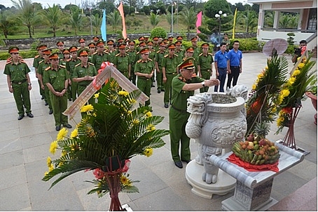 vietsovpetro to chuc cac hoat dong den on dap nghia tai tay ninh