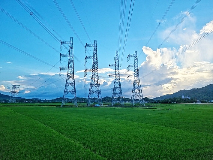 Toàn bộ dự án đường dây 500 kV đấu nối NMNĐ Nghi Sơn 2 vào Hệ thống điện Quốc gia đã hoàn thành.
