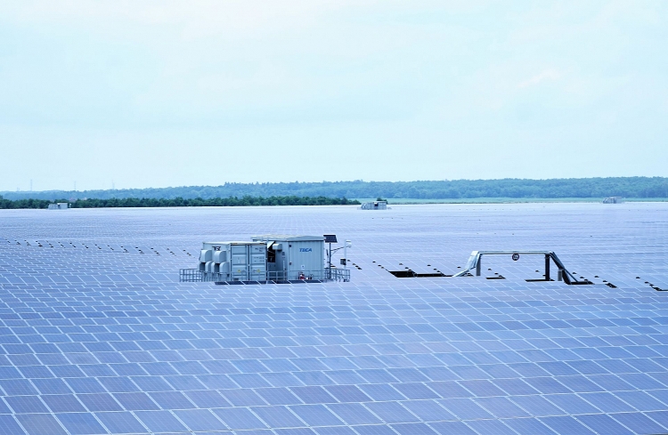 Từ tháng 6/2019, Nhà máy điện mặt trời Dầu Tiếng 1 và Dầu Tiếng 2 chính thức được đưa vào vận hành thương mại, hòa lưới điện quốc gia