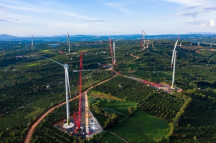 Dự án Nhà máy điện gió Ea Nam, công suất 400 MW.