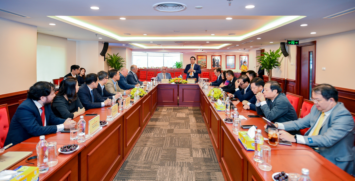 Quang cảnh chung của buổi làm việc tại lễ ký kết Quang cảnh chung của buổi làm việc tại lễ ký kết