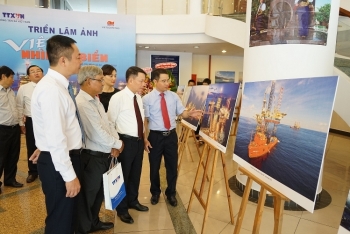 Vietsovpetro phối hợp với TTXVN tổ chức Triển lãm ảnh “Việt Nam - Nhìn từ biển”