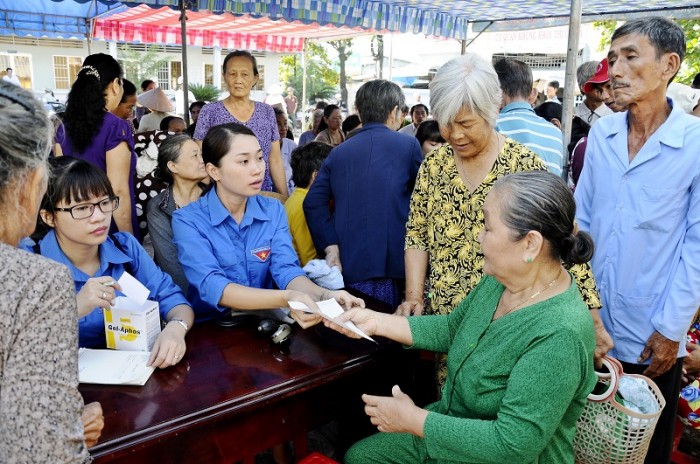 thanh nien khi dien dam chung tay cham soc suc khoe cong dong