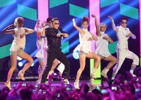 Gangnam Style chinh phục mốc 1,5 tỷ lượt xem trên Youtube