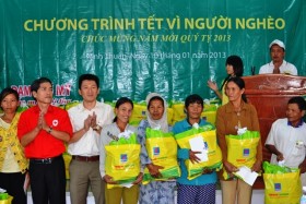 PVFCCo tặng quà Tết trị giá 3,7 tỉ đồng cho các hộ nghèo