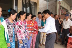 PVCFC chia sẻ khó khăn cùng người dân trong vụ cháy lớn ở An Giang