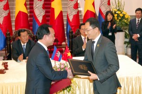 PVFCCo ký Biên bản kinh doanh phân bón với đối tác Campuchia