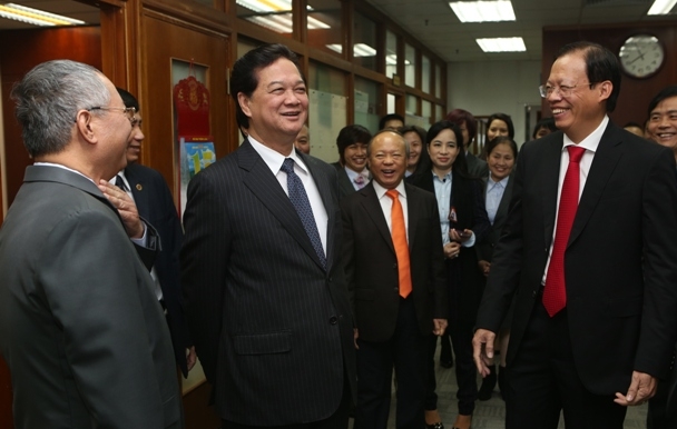 Thủ tướng Nguyễn Tấn Dũng thăm Báo Năng lượng Mới - PetroTimes