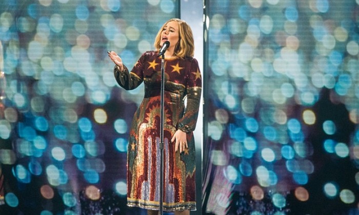 Adele vững ngôi Nữ hoàng âm nhạc nước Anh