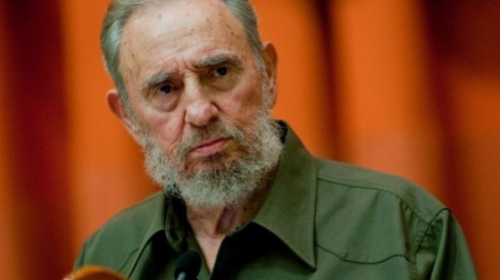 Fidel "nguyền rủa" món quà của người Mỹ