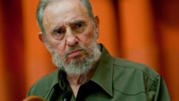 Fidel "nguyền rủa" món quà của người Mỹ