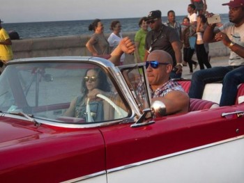 'Fast & Furious 8' tung video hậu trường ở Cuba