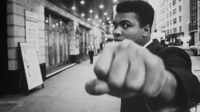 Huyền thoại quyền anh Muhammad Ali qua đời