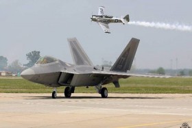 Chiến thuật tác chiến mới của "chim ăn thịt" F-22