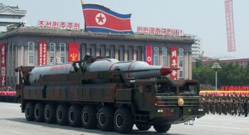Triều Tiên lại vừa phóng liên tiếp 3 tên lửa đạn đạo
