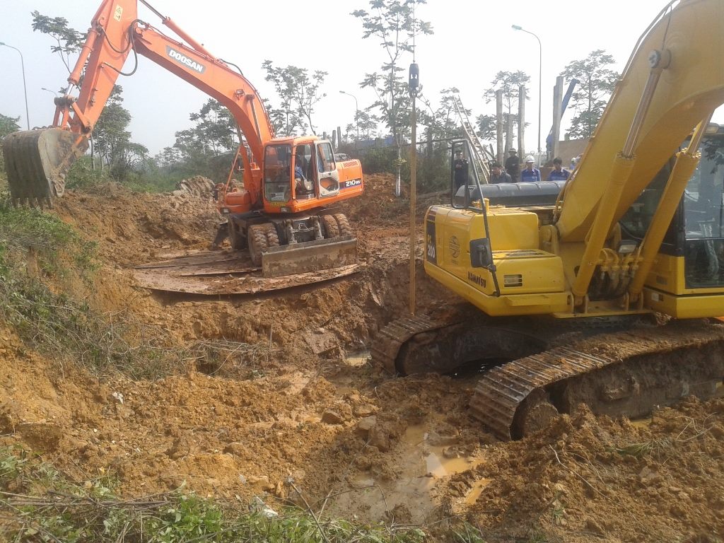 Lại vỡ đường ống nước sông Đà