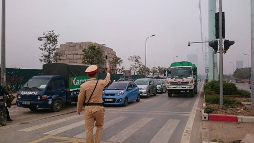 ra quan xu phat phuong tien co tinh di vao lan duong brt