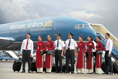 Vietnam Airlines đình chỉ 5 nhân viên để điều tra