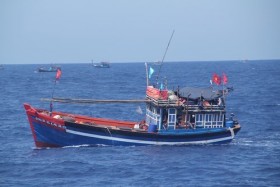 Việt Nam đang lần tìm dấu vết "máy bay rơi" ở vùng biển Trường Sa