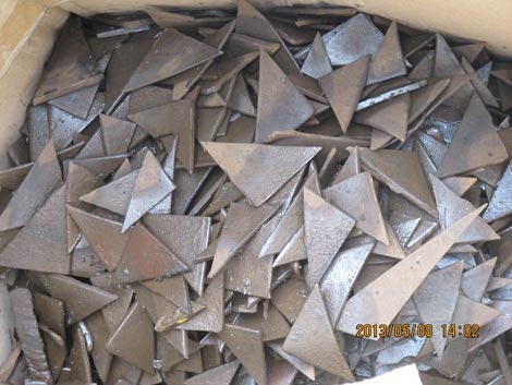 Phát hiện nhiều mảnh kim loại sắc nhọn vương vãi ở sân bay Nội Bài