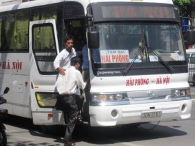 Lái xe khách tuyến Hà Nội - Hải Phòng đánh cả Phó Giám đốc Bến xe Lương Yên