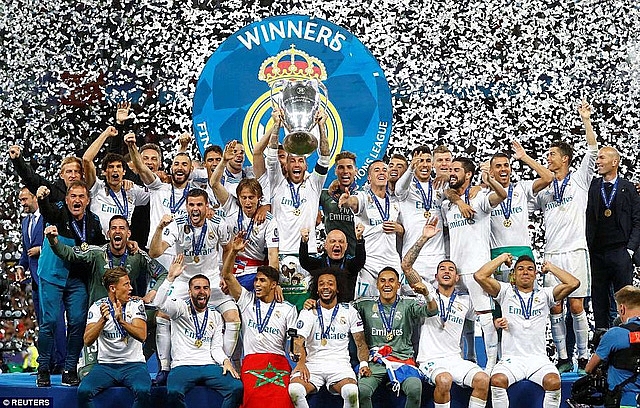 Cầu thủ Real Madrid tưng bừng ăn mừng chức vô địch Champions League