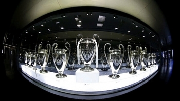 Phòng truyền thống của Real hết chỗ bày Cup Champions League