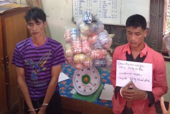 Hai đối tượng người Lào vận chuyển 35 kg thuốc phiện