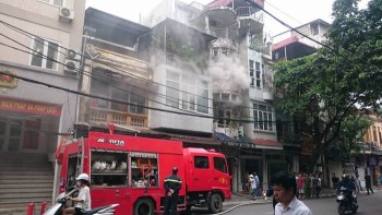 Hà Nội: Cháy nhà trên phố Hàng Than