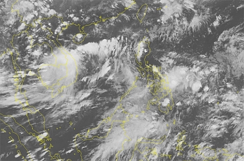 Áp thấp nhiệt đới gây mưa to ở Trung và Nam Bộ
