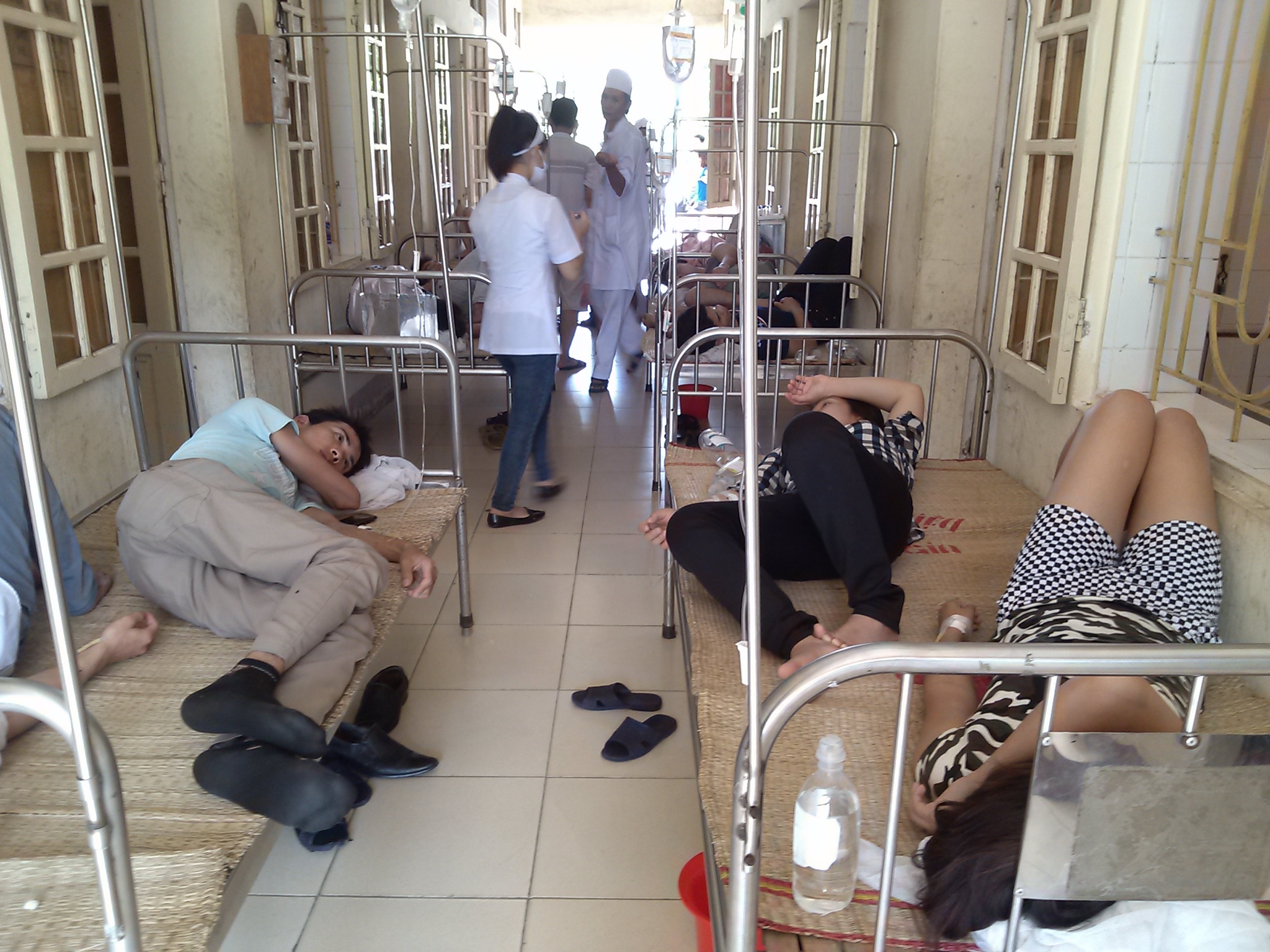 Thanh Hóa: Hơn 40 khách du lịch nhập viện sau bữa tối