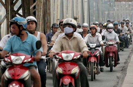 Vì sao Hà Nội chưa thu phí đường bộ với xe máy?