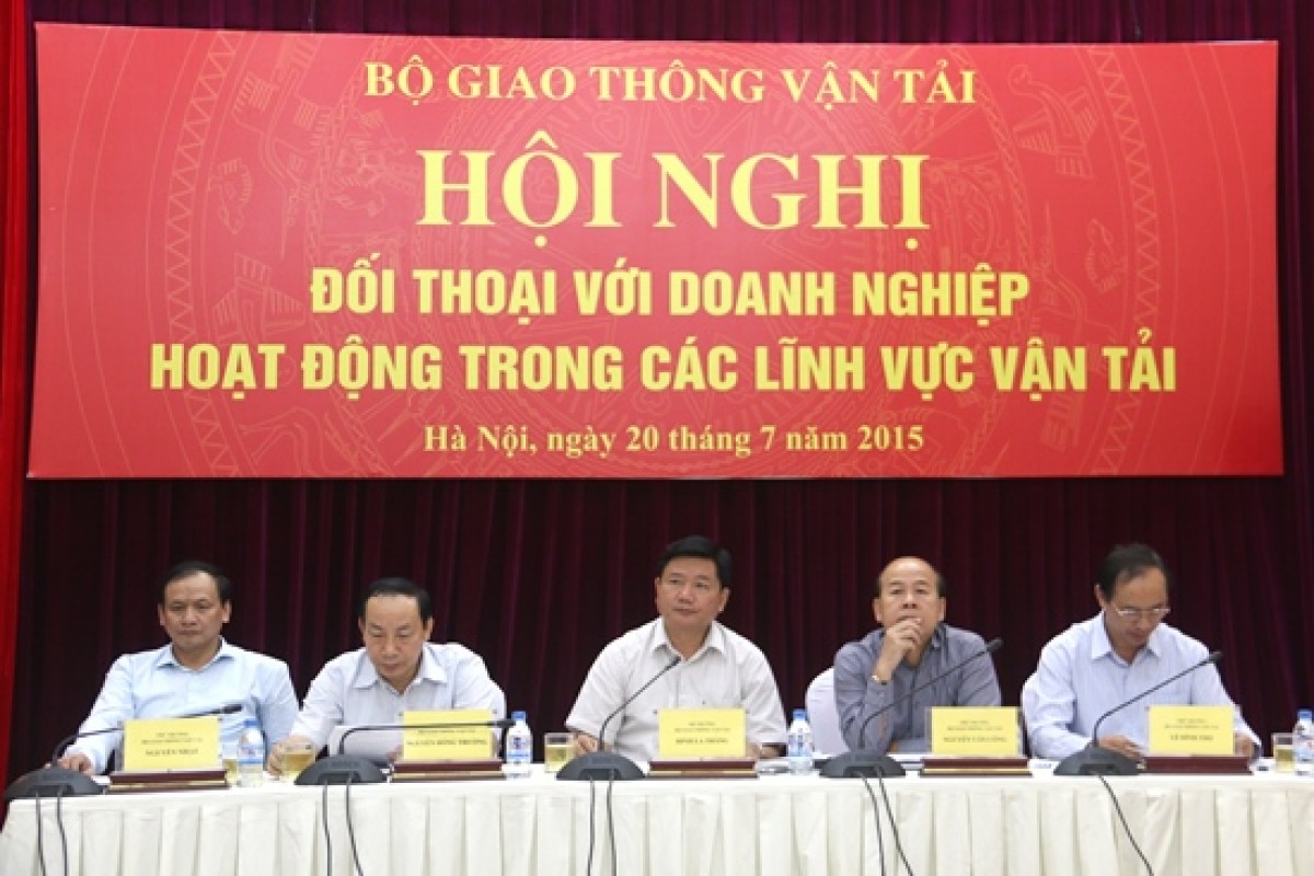Bộ trưởng Đinh La Thăng tháo gỡ khó khăn cho doanh nghiệp vận tải