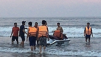 Thanh Hóa: 8 du khách gặp nạn khi tắm biển