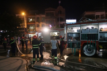 Cháy kho vật tư Bệnh viện Đà Nẵng, bệnh nhân hoảng hốt di chuyển