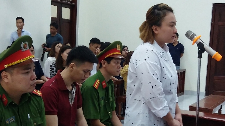 ha noi dang xu vu bo de va me ke hanh ha be trai 10 tuoi da man