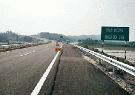 Báo cáo Thủ tướng về hiện tượng lún nứt trên cao tốc Nội Bài - Lào Cai
