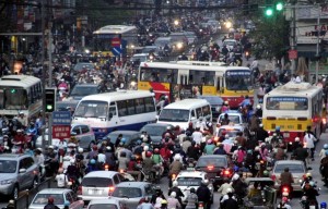 Lãnh đạo Sở Giao thông: Hà Nội ùn tắc vì nhiều người 'mua ôtô cho oách'