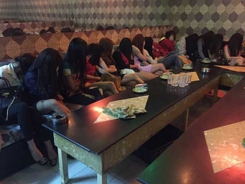 Thừa Thiên Huế: Nam thanh nữ tú “phê” ma túy trong quán karaoke