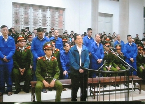 Trưởng ban Nội chính TƯ “vi hành” phiên tòa xét xử Dương Chí Dũng