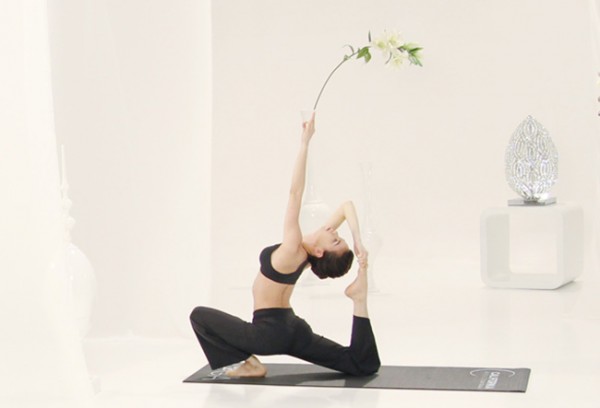 trinh yoga cao thu cua ha ho