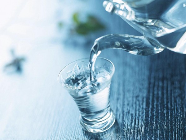 Những thói quen uống nước ‘lợi bất cập hại’